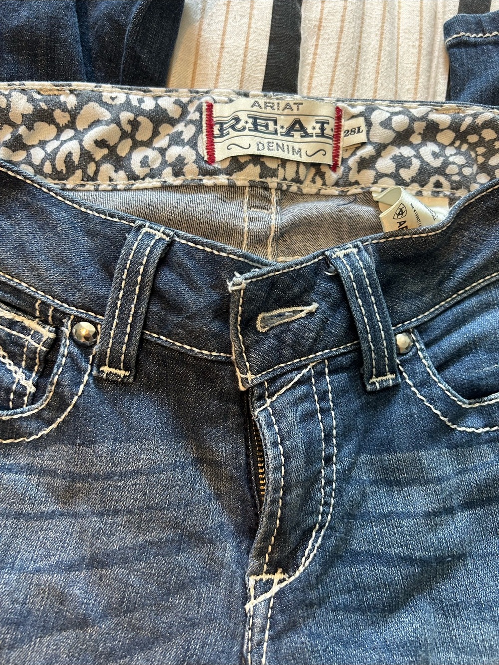 Ariat Dark Blue Women’s Bootcut Jeans with Contrast Stitching - Picture 2 of 4